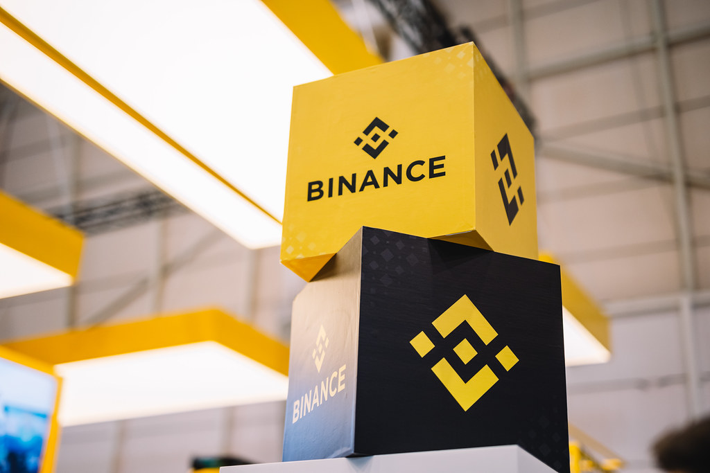 Binance Coin Vs Bitcoin: Siapa Raja Sesungguhnya Di Kripto ?